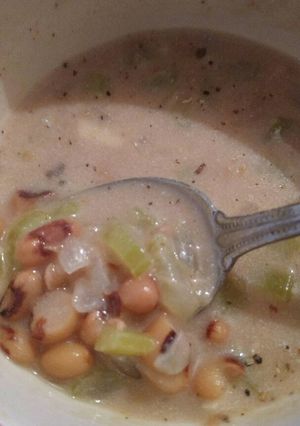 A picture of Creamy Black Eyed Peas.