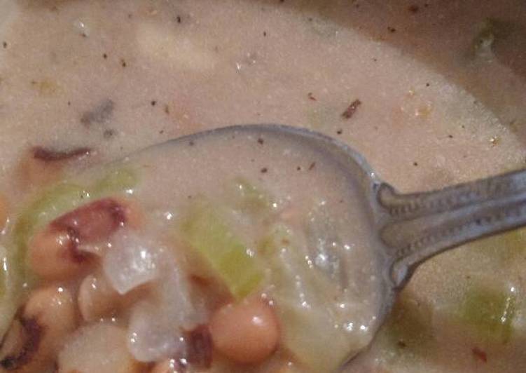 Simple Way to Make Favorite Creamy Black Eyed Peas