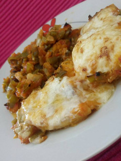 Una foto de Merluza al horno con mayonesa y guarnición de la mía mamma