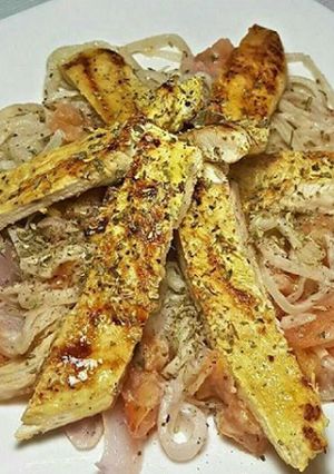 Una foto de Fideos de acelga con pollo