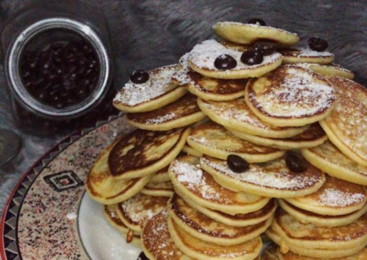 Mini pancake cereal