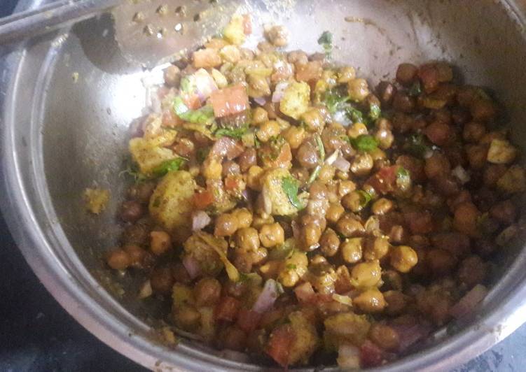 Recipe of Appetizing Street chana aloo chaat