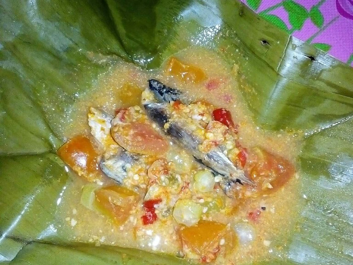 Langkah Mudah untuk Menyiapkan Pindang Ungkus Kuah Rujak Anti Gagal