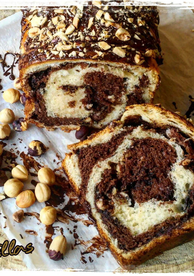 Una foto de Brioche de chocolate y avellanas