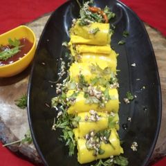 A picture of Khandvi.