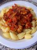 Salsa de tomates 🍅 🍝 con salchichita de cerdo o parrillera