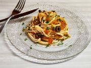 Una foto de mis tallarines con anchoas y ajo