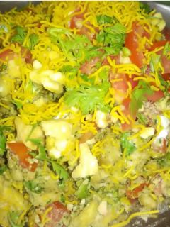 A picture of Rajasthani gathiya Chaat.