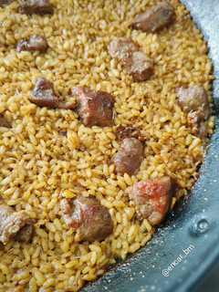 Una foto de Arroz agazpachado con carrillada de cerdo