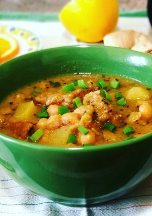 Una foto de Guiso de cerdo con garbanzos a la naranja