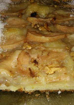 Una foto de Tarta de pera y nueces masa sin Manteca🍐