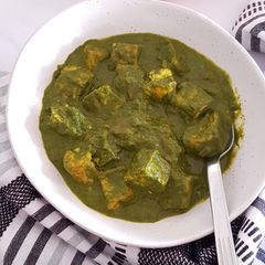 Tofu in Indian Spinach Curry A picture of Tofu in Indian Spinach Curry.