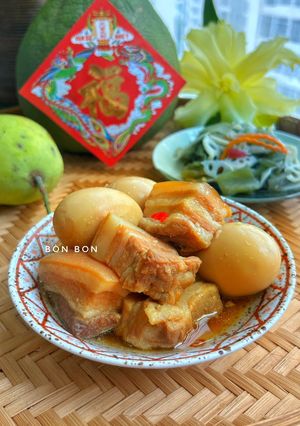 Hình của món Thịt Kho Tàu (Thịt Kho Hột Vịt) Miền Nam.