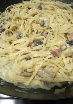 A picture of Vegan one pot alfredo.