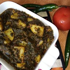 A picture of Spicy palak aloo.