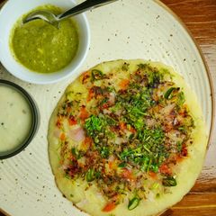 A picture of Rava Uttapam.