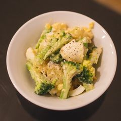 A picture of Potato salad with miso.