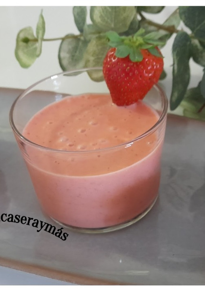 Una foto de Gazpacho de fresas