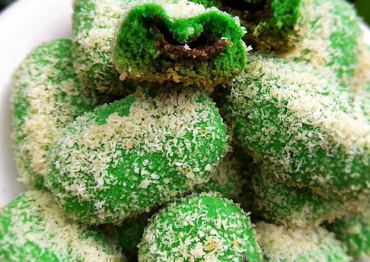 Kue Kering Putu