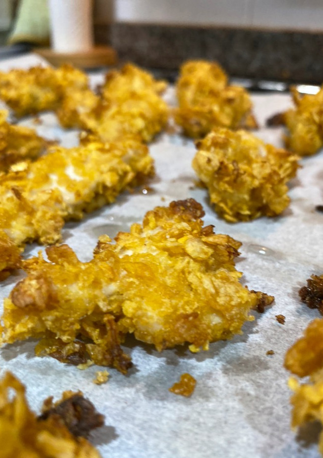 Una foto de Fingers de pollo con cereales Corn Flakes al horno