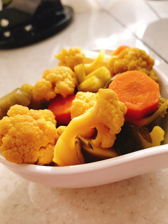 عکسی از دستور ترشی گل کلم