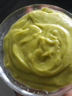 A picture of Avacado and banana smoothie.
