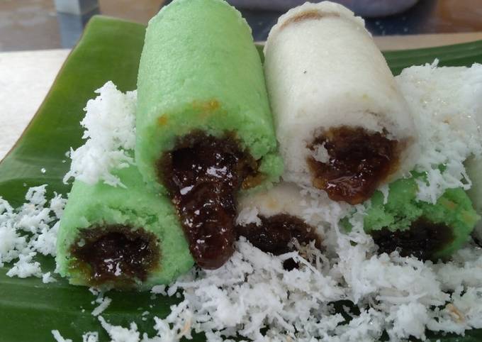 Kue putu bambu ahmad dani