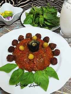 عکسی از دستور خوراک بادمجان و گوشت قلقلی