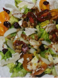 Una foto de Ensalada maravilla con frutos secos