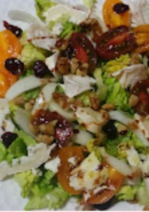 Una foto de Ensalada maravilla con frutos secos