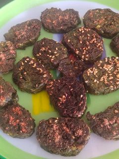 पालक वडी (palak wadi recipe in marathi) रेसिपी चे मुख्य फोटो