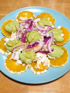 Una foto de Bacalao con naranja