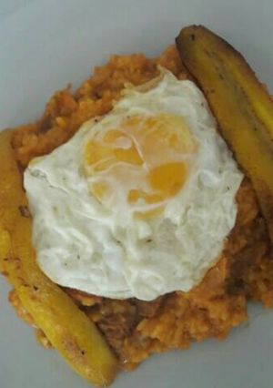 Una foto de Majadito batido de pollo