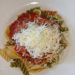 Foto principal de Pasta con tomate, atún y parmesano con Clickchef