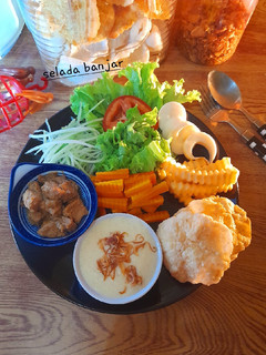 Foto resep Selada Banjar Ayam Kecap🥗