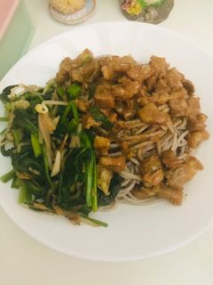 肉燥乾麵配青菜 的食譜成品照片