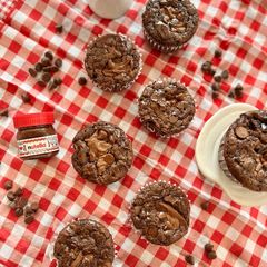 A picture of Brownie cup cakes.