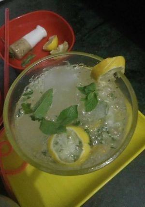 A picture of Lemon mojito mocktail.