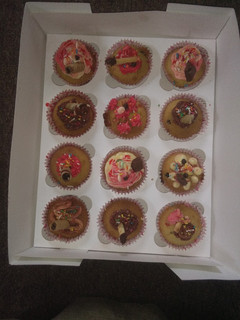 A picture of Simple buttercream cupcakes.