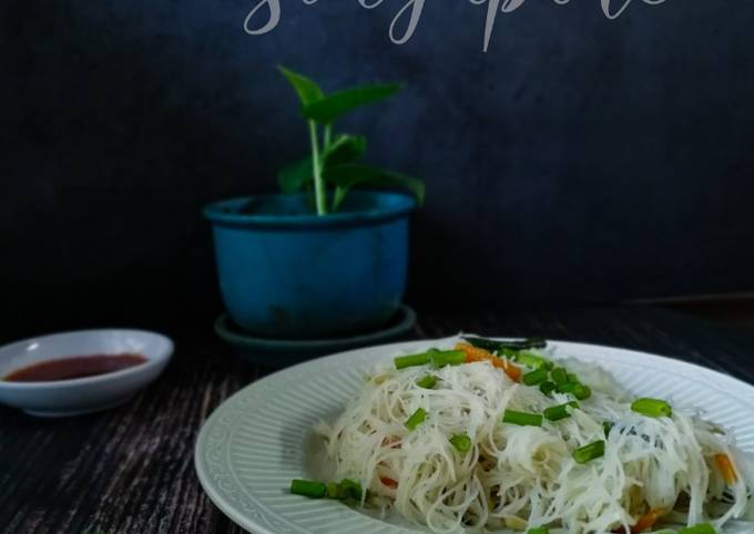 Bihun goreng 'Singapore'