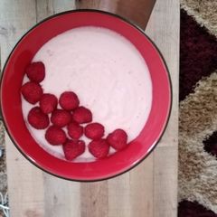 A picture of Simple yogurt smoothie #themechallenge.