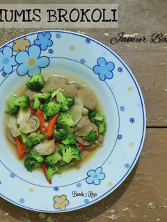 Foto resep Tumis Brokoli Jamur Bakso