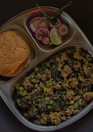 A picture of Methi Keema Matar Masala.