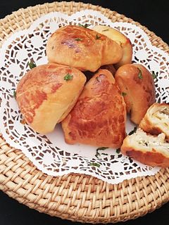A picture of Turkish Feta Cheese Parcels.
