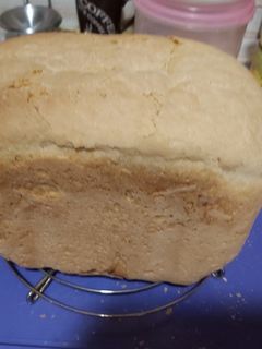 Kenyérsütőben készült kenyér recept fotója