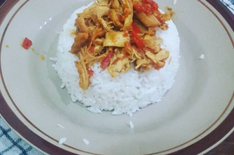 Anti Ribet, Bikin Ayam Suwir Pedas Praktis
