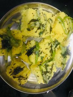 बेसन का ढोकला (Besan ka dhokla recipe in Hindi) रेसिपी मुख्य फोटो