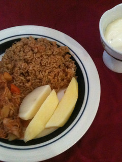 Una foto de Pollo deshilachado con cubitos de papas y zanahorias