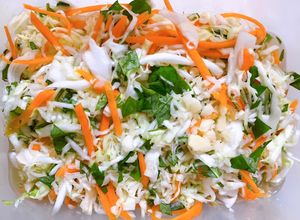 Hình của món Bắp cải muối xổi.