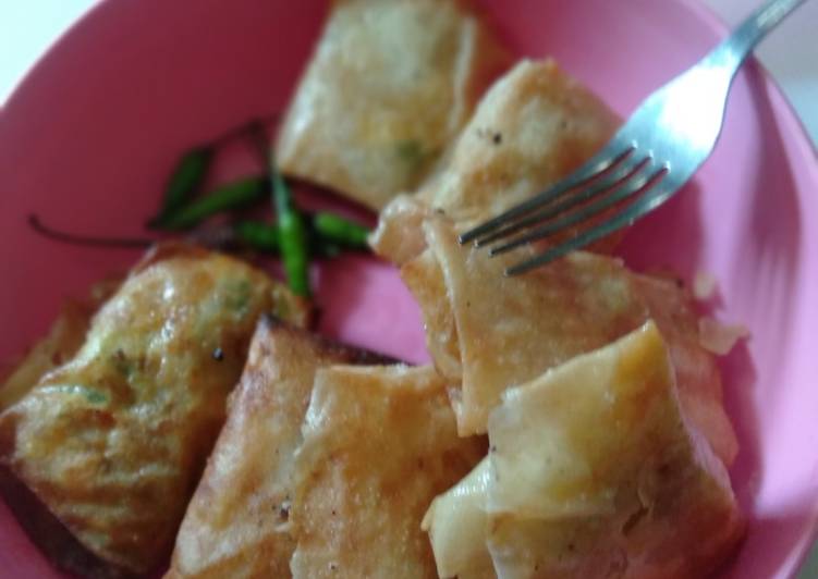 Martabak telur mie pedas